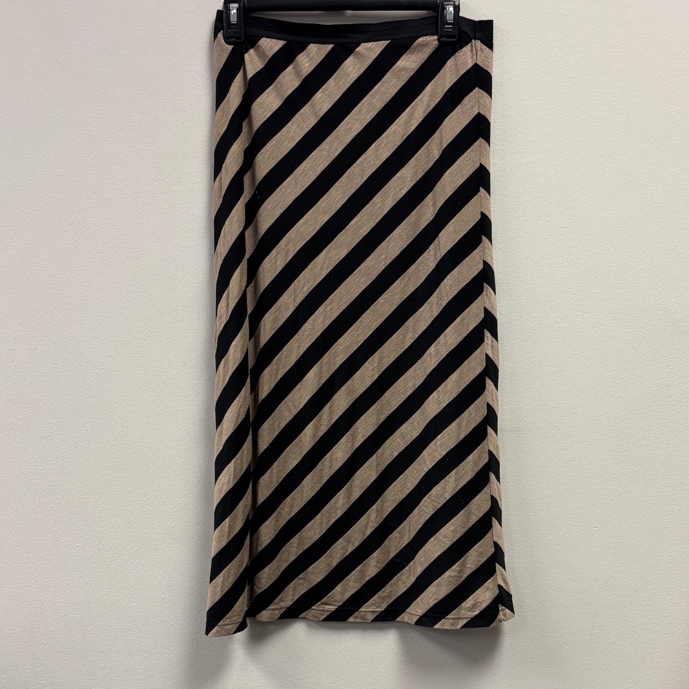 Lavish Diagonal Striped Black and Tan A-Line Skirt